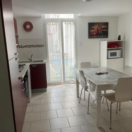 Villa Magali - Appartement Climatise T3 Duplex - Grau-Du-Roi - Hypercentre 20 M De La Plage Le Grau-du-Roi Bagian luar foto