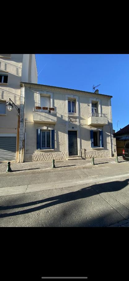 Villa Magali - Appartement Climatise T3 Duplex - Grau-Du-Roi - Hypercentre 20 M De La Plage Le Grau-du-Roi Bagian luar foto